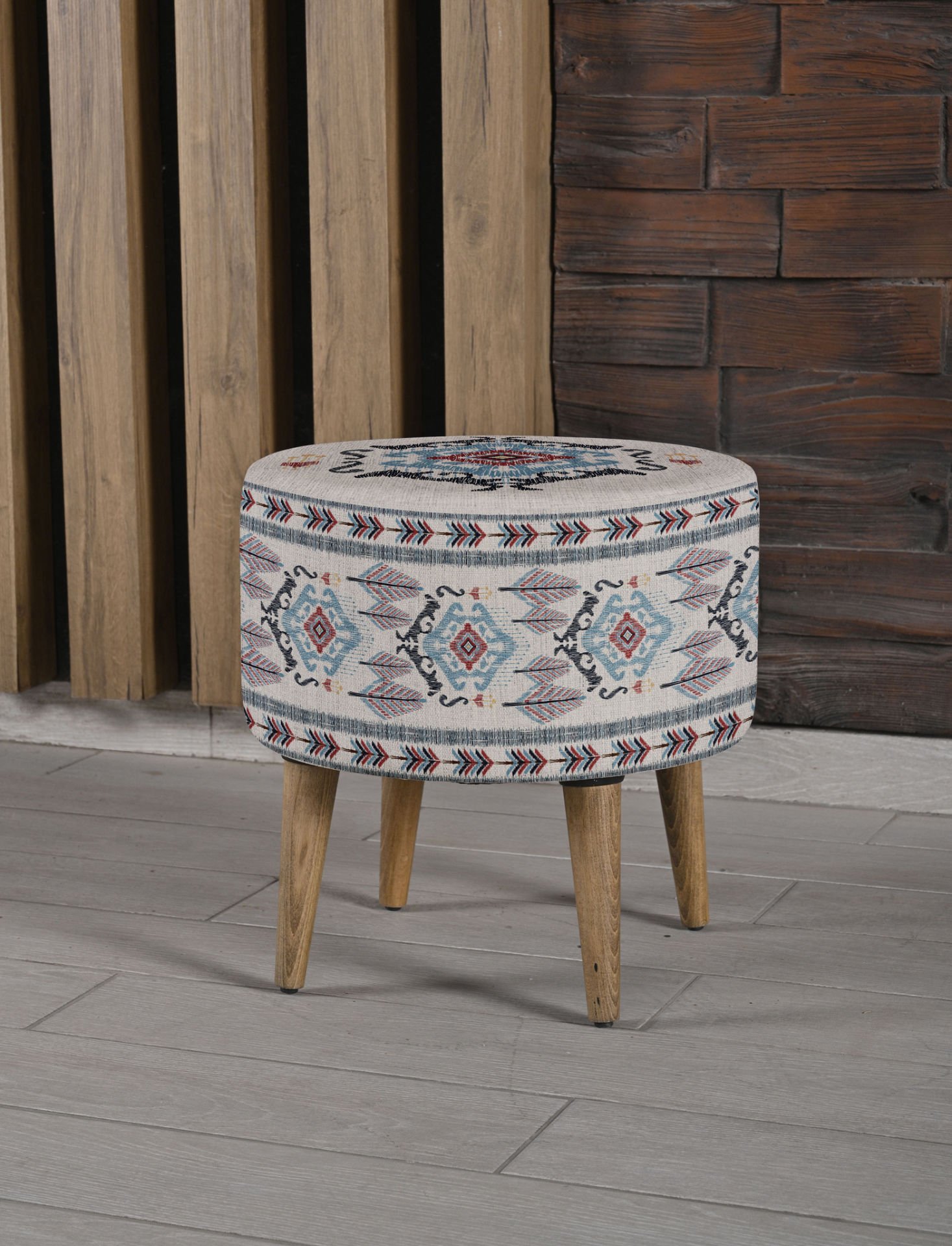 İkat Kilim Desenli Krem Ayaklı Puf +2 Kırlent Kılıfı-KP10-13